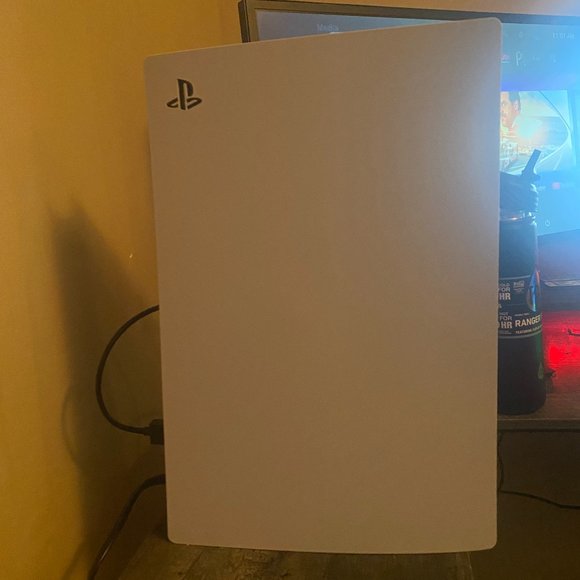 Sony Playstation 5 (Standard Edition)